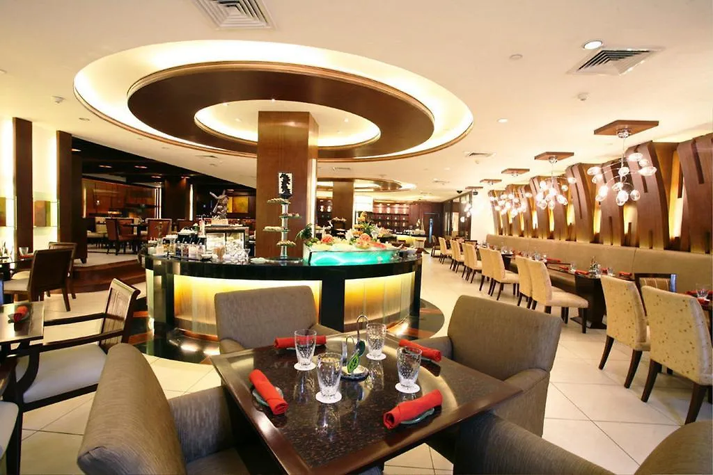 Manila Pavilion Hotel And Casino 4*,  الفلبين