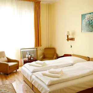 Bara Junior Hotel Budapest